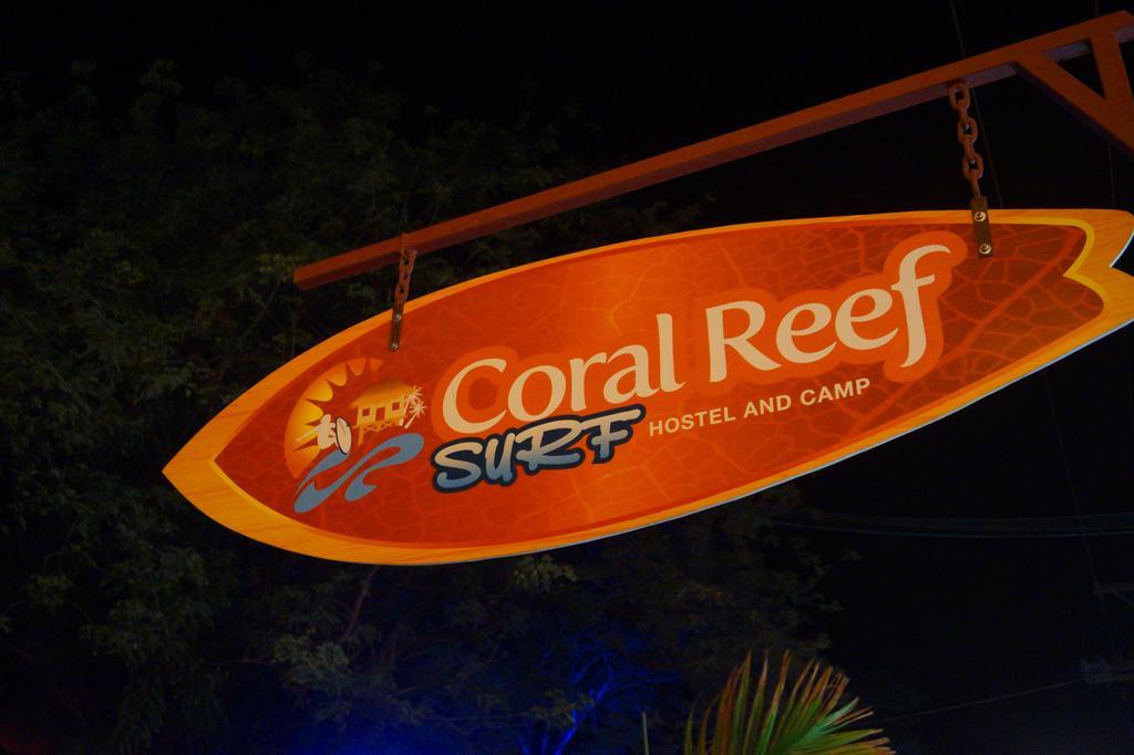 Coral Reef Surf Hostel And Camp ตามารินโด ภายนอก รูปภาพ